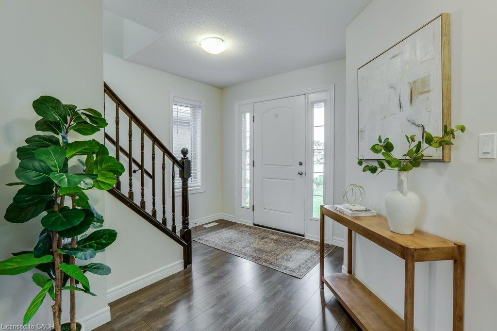 731 Guiness Way Property Photo 4