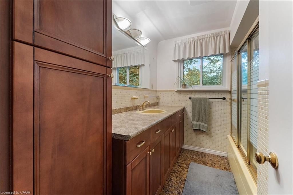 912 #5 Highway W Property Photo 15
