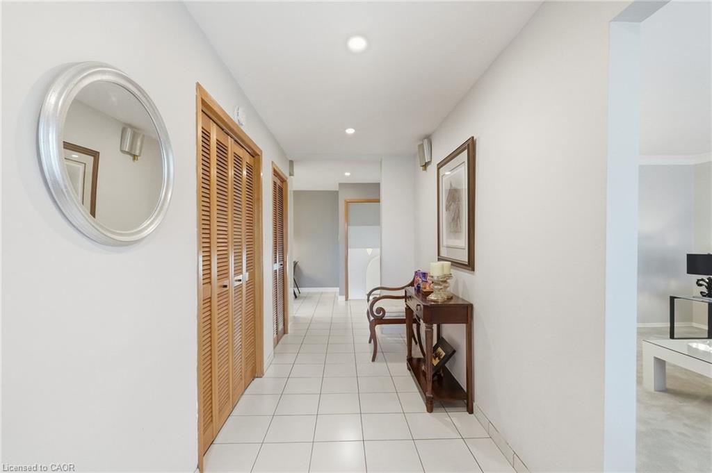 36 Algonquin Court Property Photo 4
