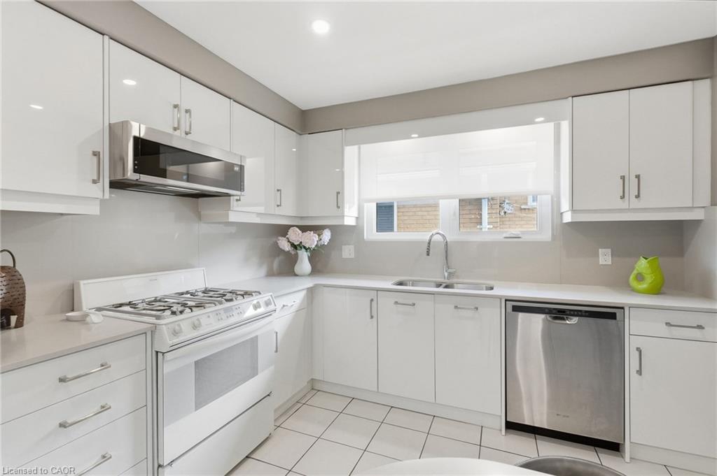 36 Algonquin Court Property Photo 12