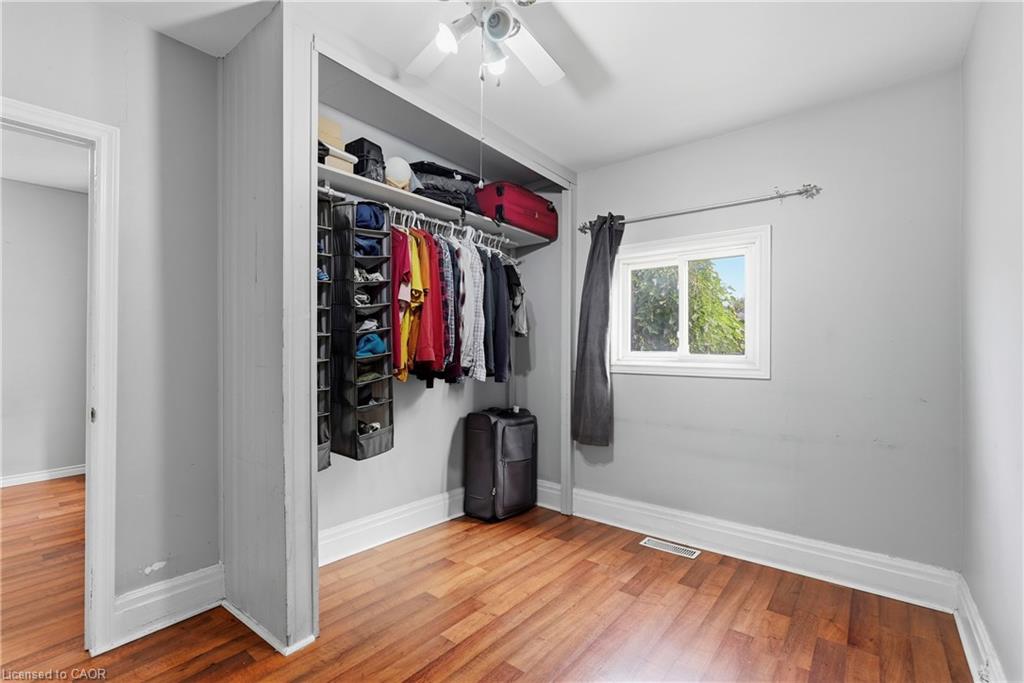77 Province Street N Property Photo 20