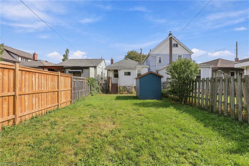 77 Province Street N Property Photo 26