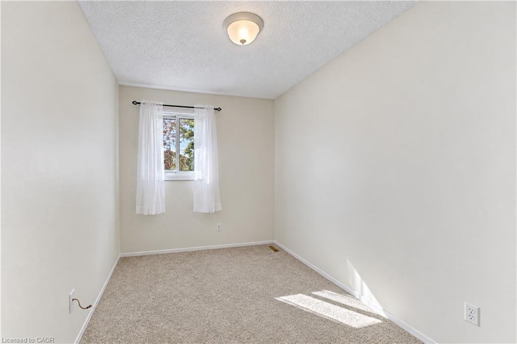 9-1093 Nellis Street Property Photo 27