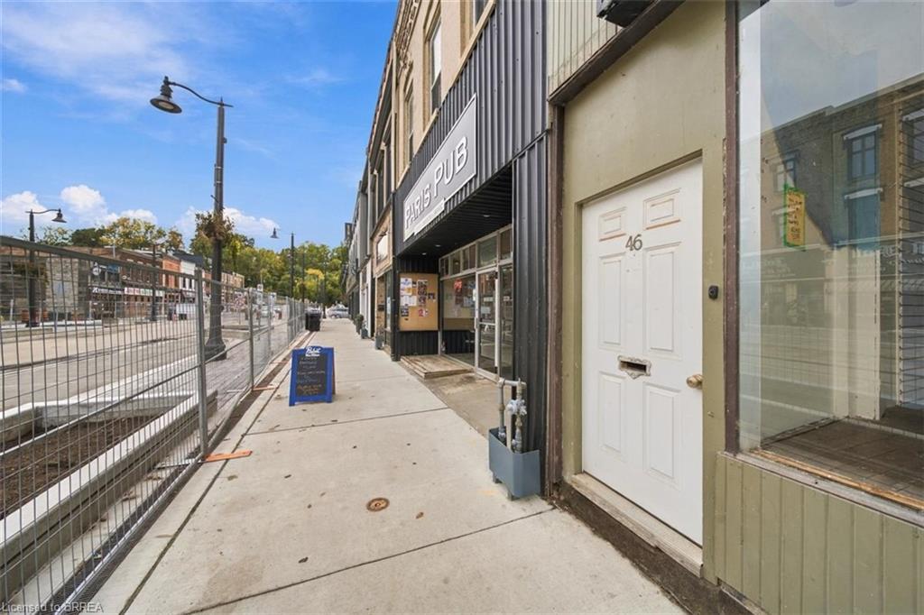 46 Grand River Street N Property Photo 3