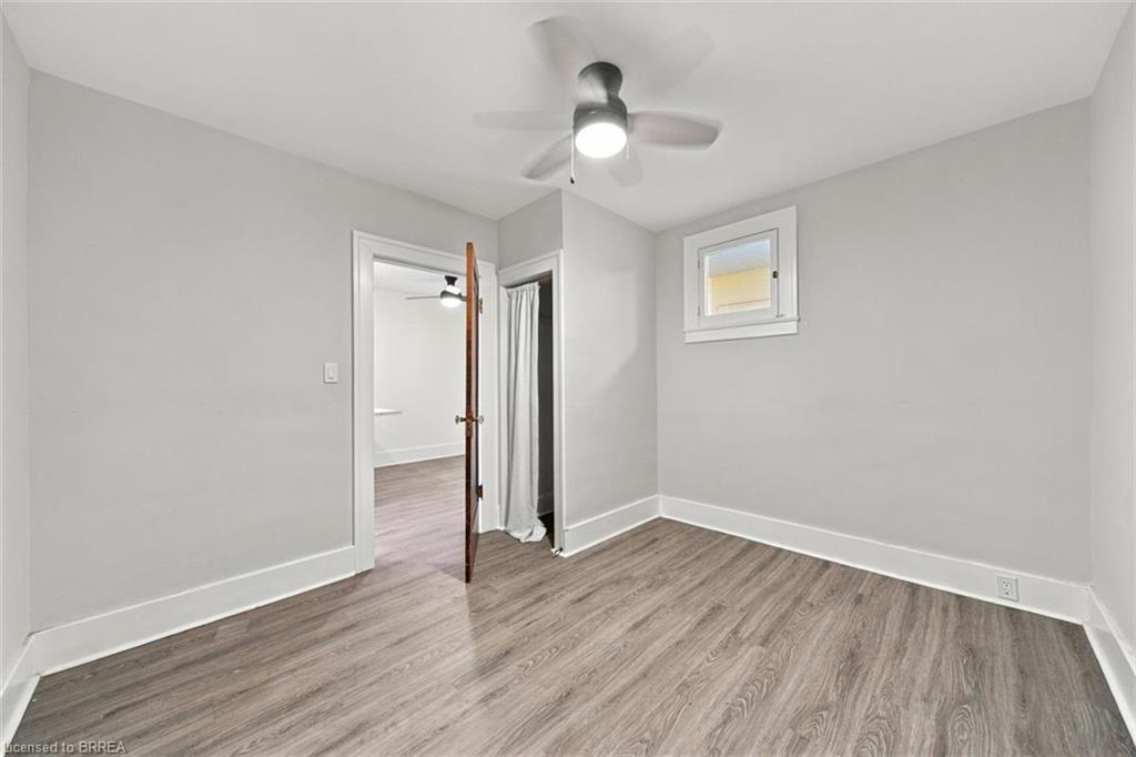 46 Grand River Street N Property Photo 10