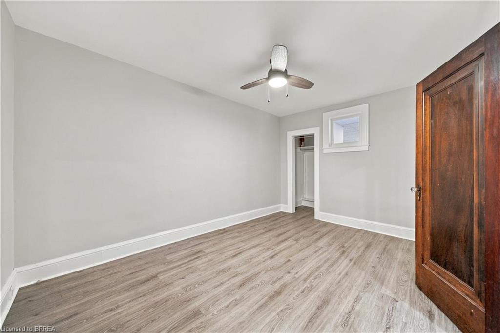 46 Grand River Street N Property Photo 12