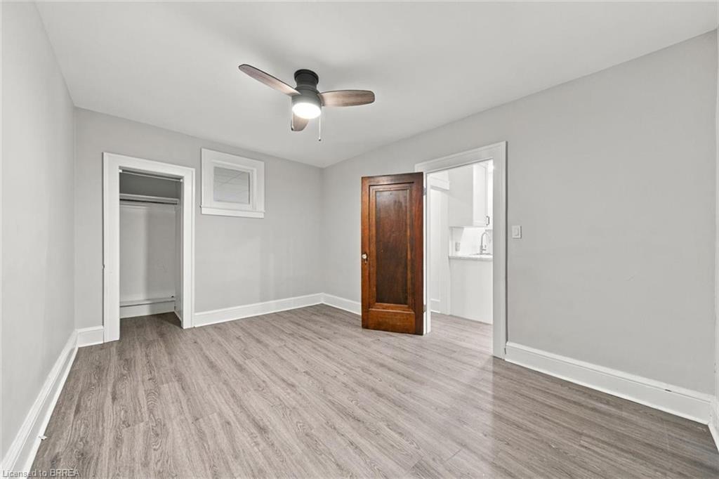 46 Grand River Street N Property Photo 13