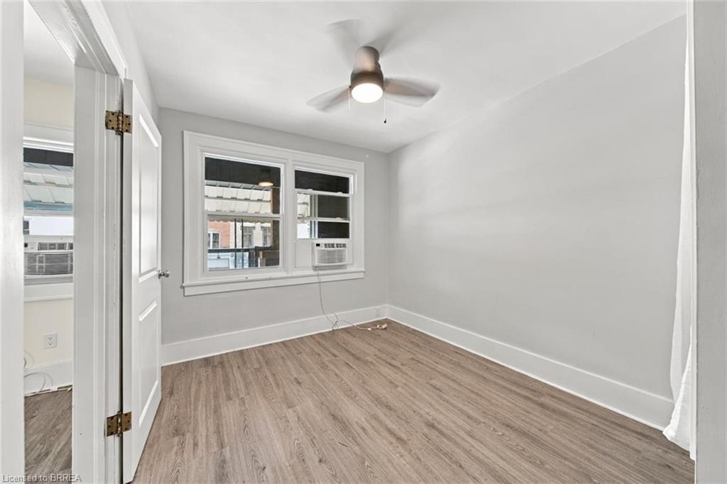 46 Grand River Street N Property Photo 25