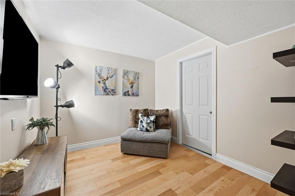 5474 Schueller Crescent Property Photo 38