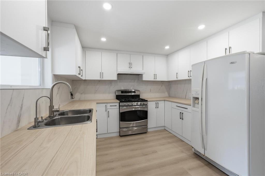 1062 Cannon Street E Property Photo 3
