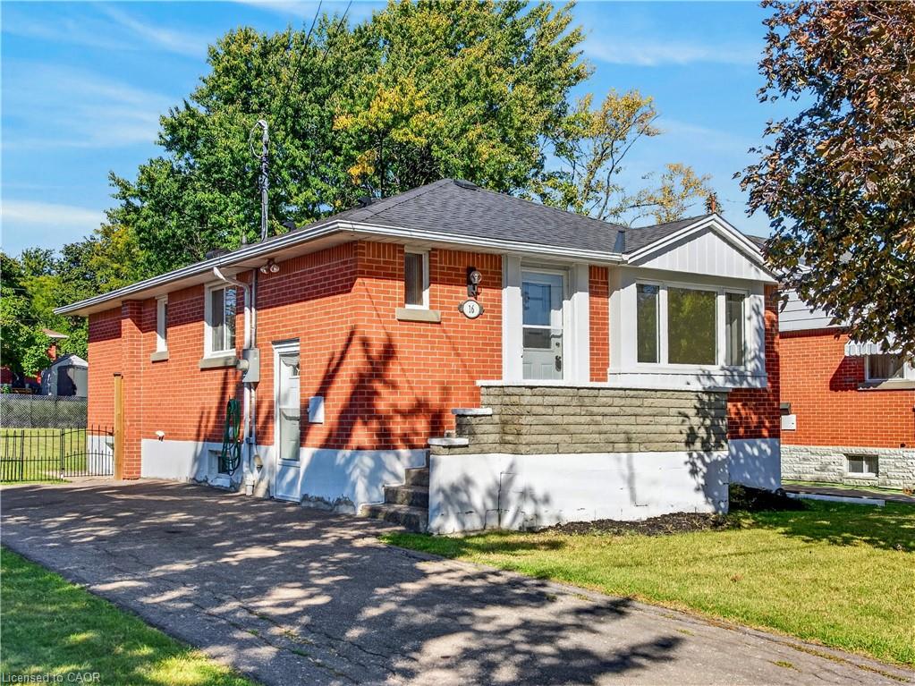16 Nottingham Avenue Property Photo 1