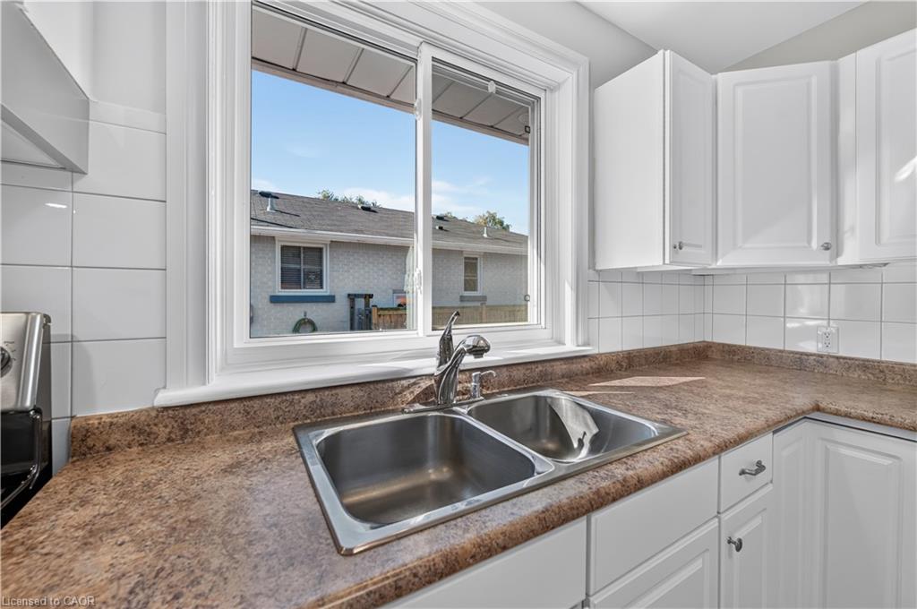 16 Nottingham Avenue Property Photo 12