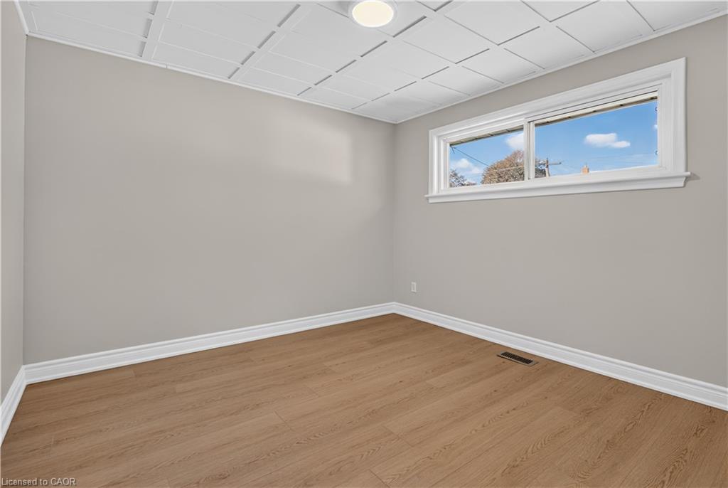 16 Nottingham Avenue Property Photo 16