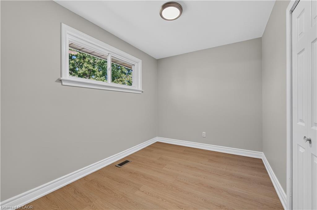 16 Nottingham Avenue Property Photo 21
