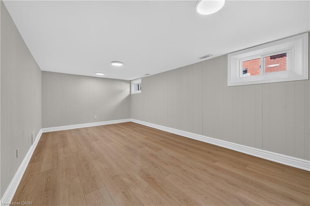 16 Nottingham Avenue Property Photo 26
