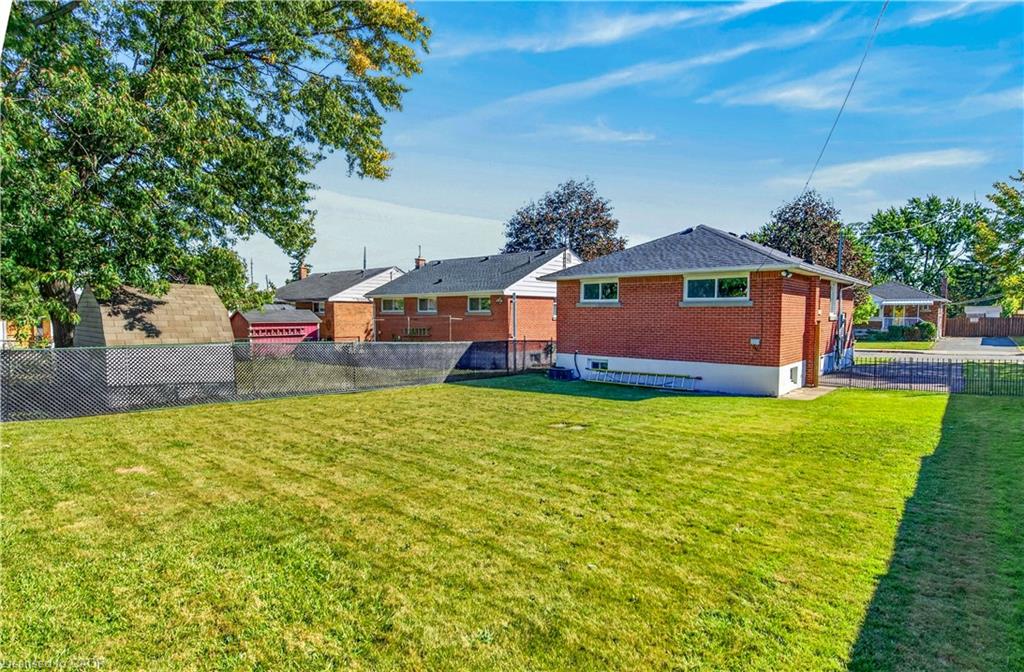 16 Nottingham Avenue Property Photo 36