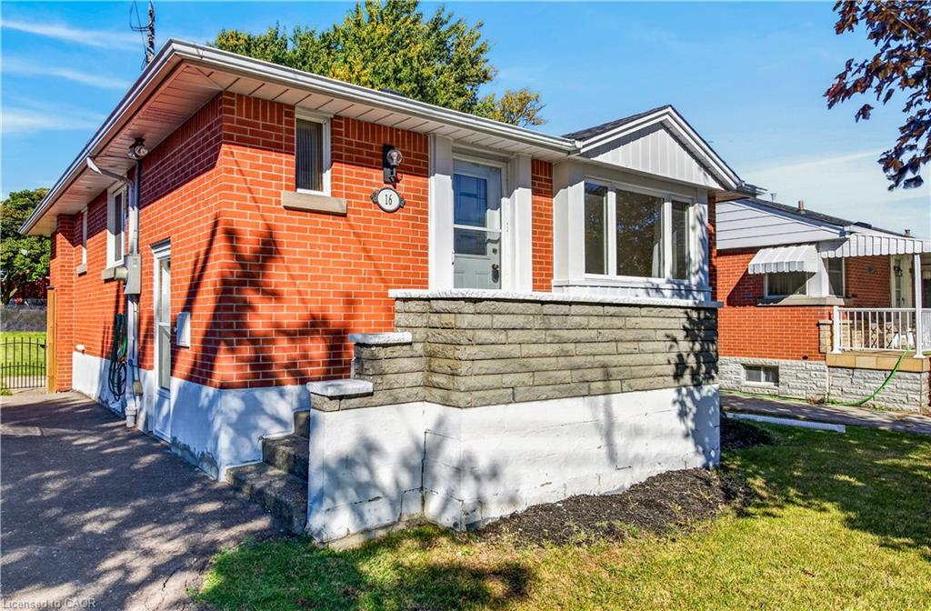16 Nottingham Avenue Property Photo 40