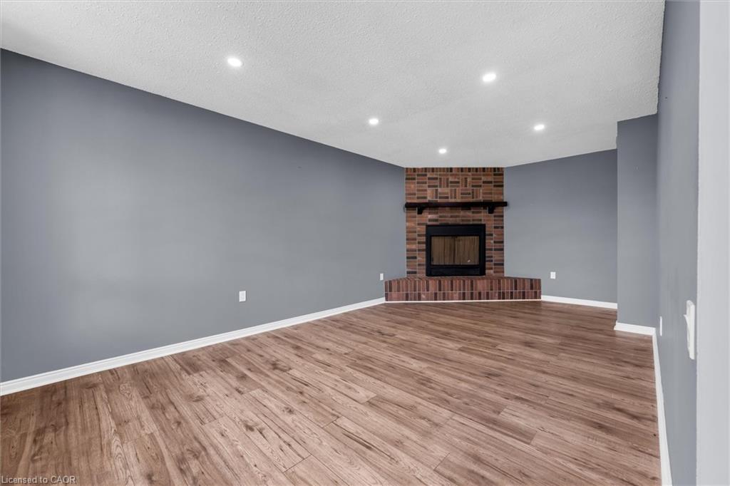 261 Limeridge Road W Property Photo 5