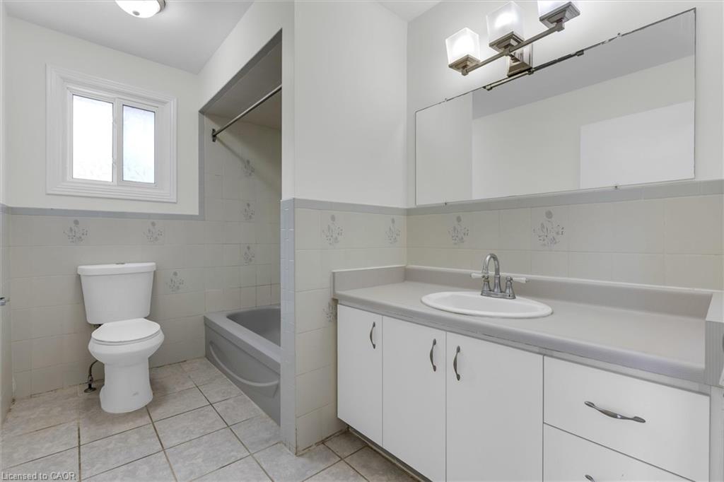 261 Limeridge Road W Property Photo 18