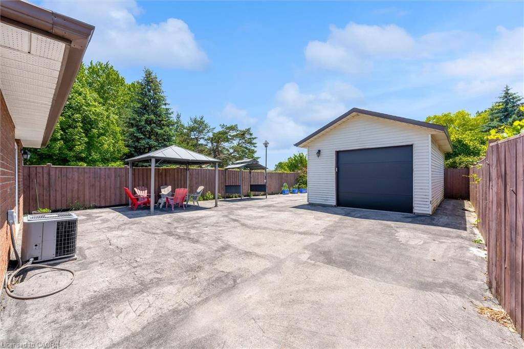 261 Limeridge Road W Property Photo 34