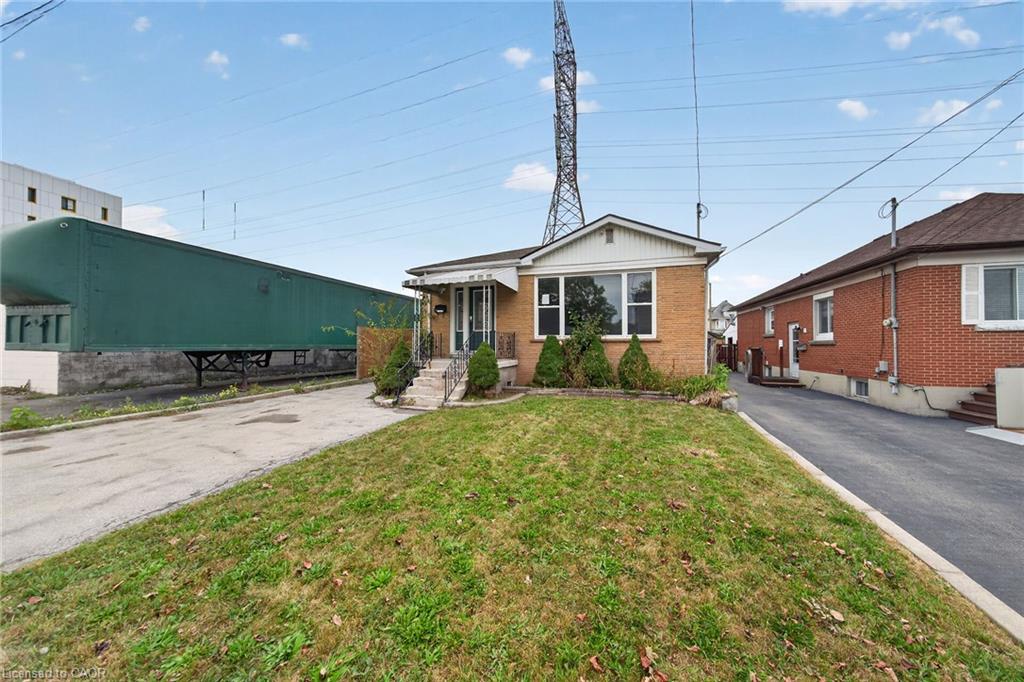 11 Selkirk Avenue Property Photo 3