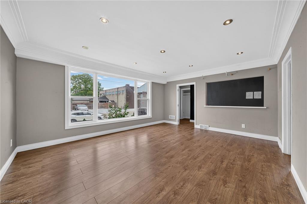 11 Selkirk Avenue Property Photo 6