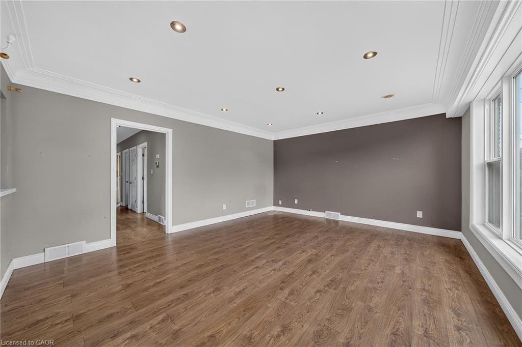 11 Selkirk Avenue Property Photo 7