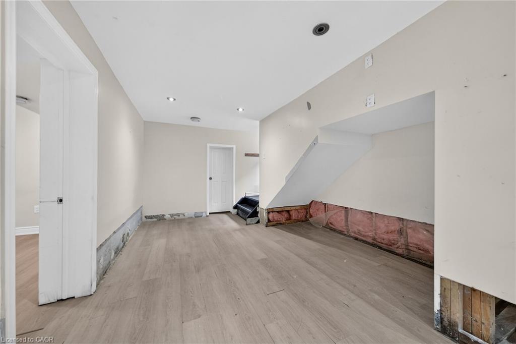 11 Selkirk Avenue Property Photo 26