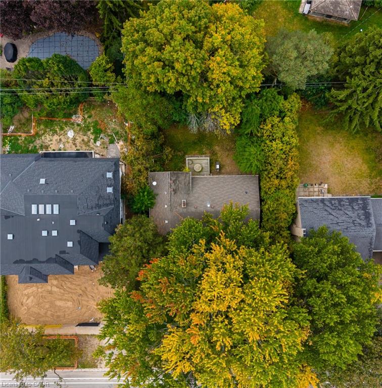 326 Walkers Line Property Photo 1