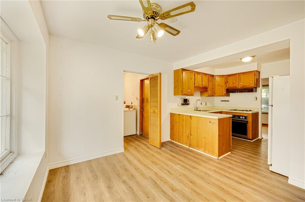326 Walkers Line Property Photo 6