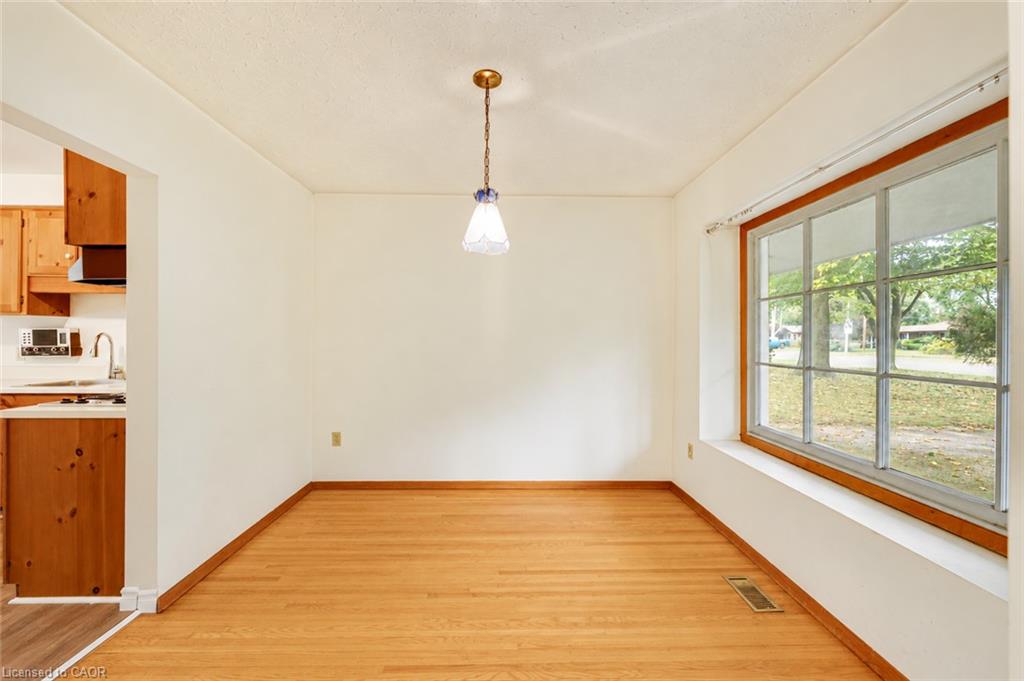 326 Walkers Line Property Photo 7