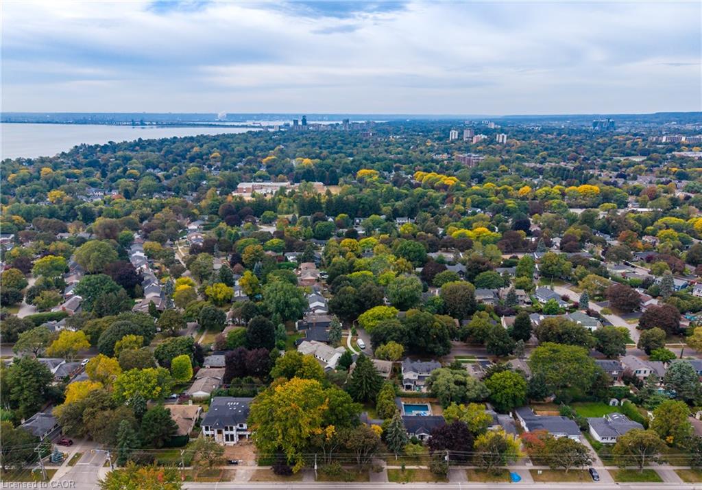 326 Walkers Line Property Photo 16