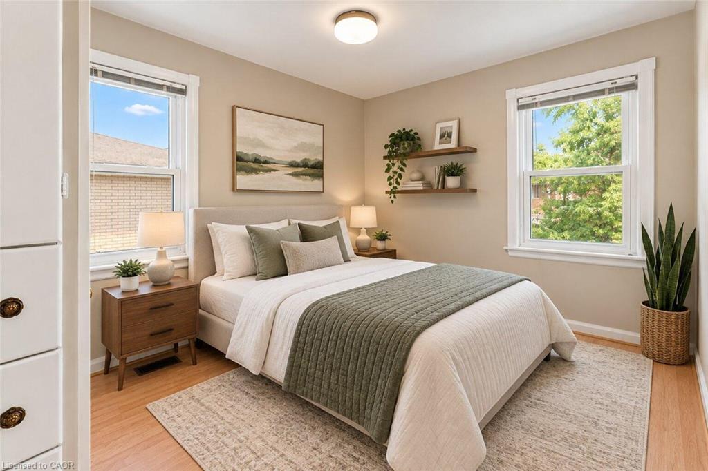 269 Queensdale Avenue E Property Photo 10
