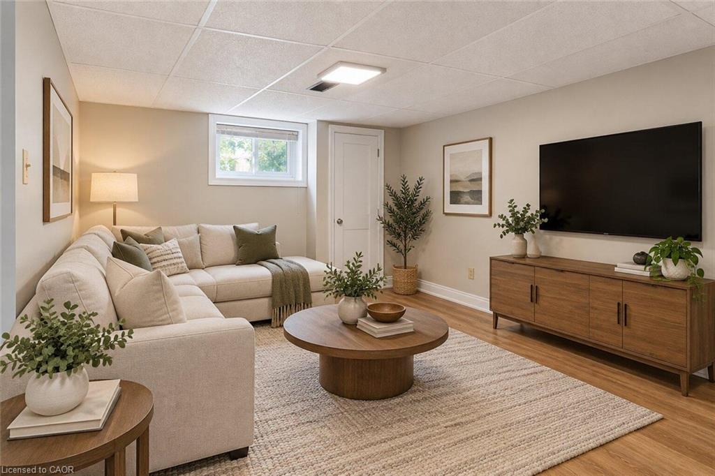 269 Queensdale Avenue E Property Photo 12