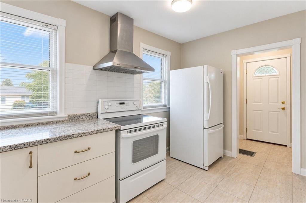 269 Queensdale Avenue E Property Photo 14