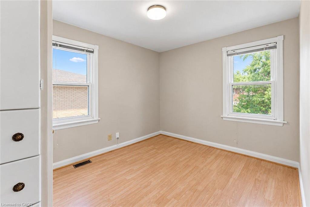 269 Queensdale Avenue E Property Photo 21