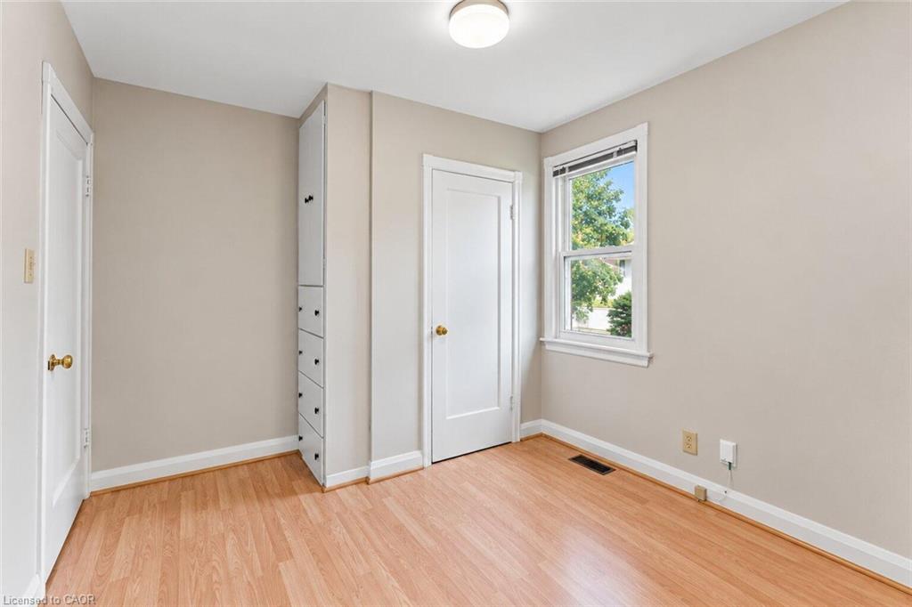 269 Queensdale Avenue E Property Photo 22