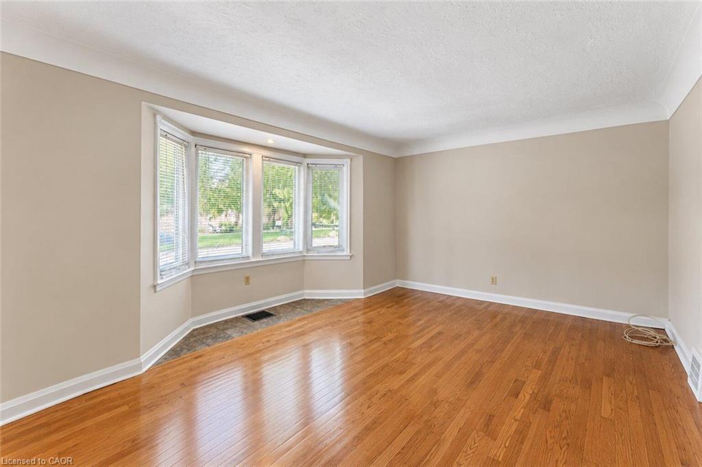 269 Queensdale Avenue E Property Photo 24