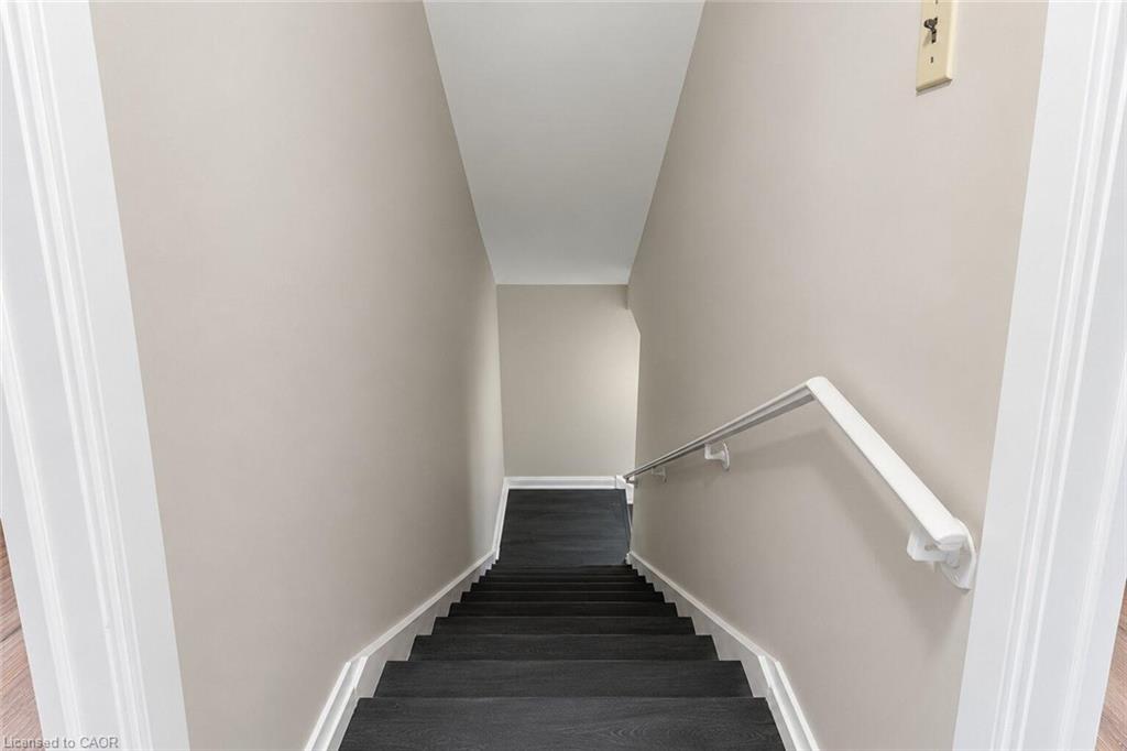 269 Queensdale Avenue E Property Photo 30