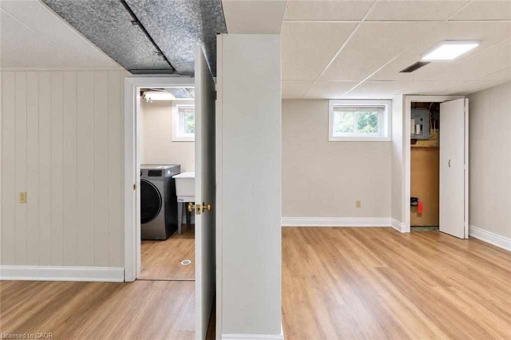 269 Queensdale Avenue E Property Photo 31