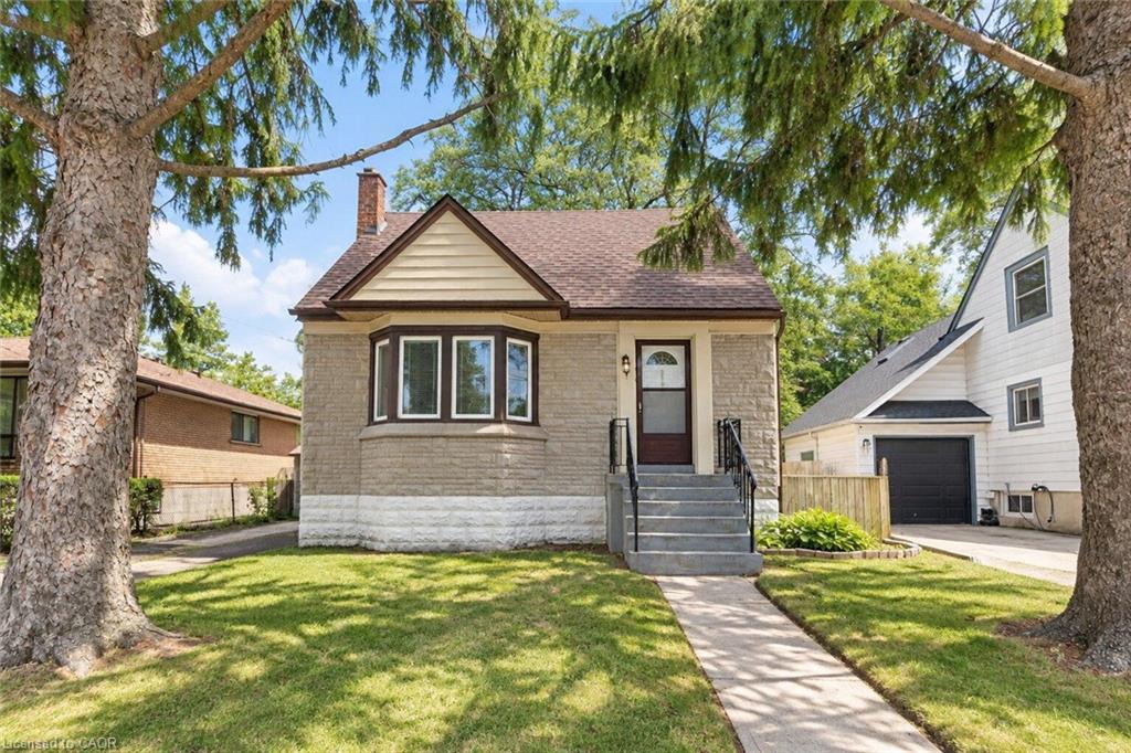 269 Queensdale Avenue E Property Photo 39