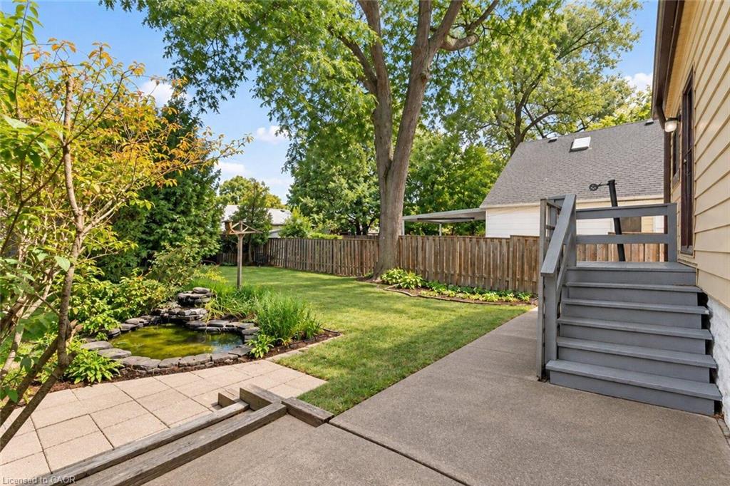 269 Queensdale Avenue E Property Photo 40