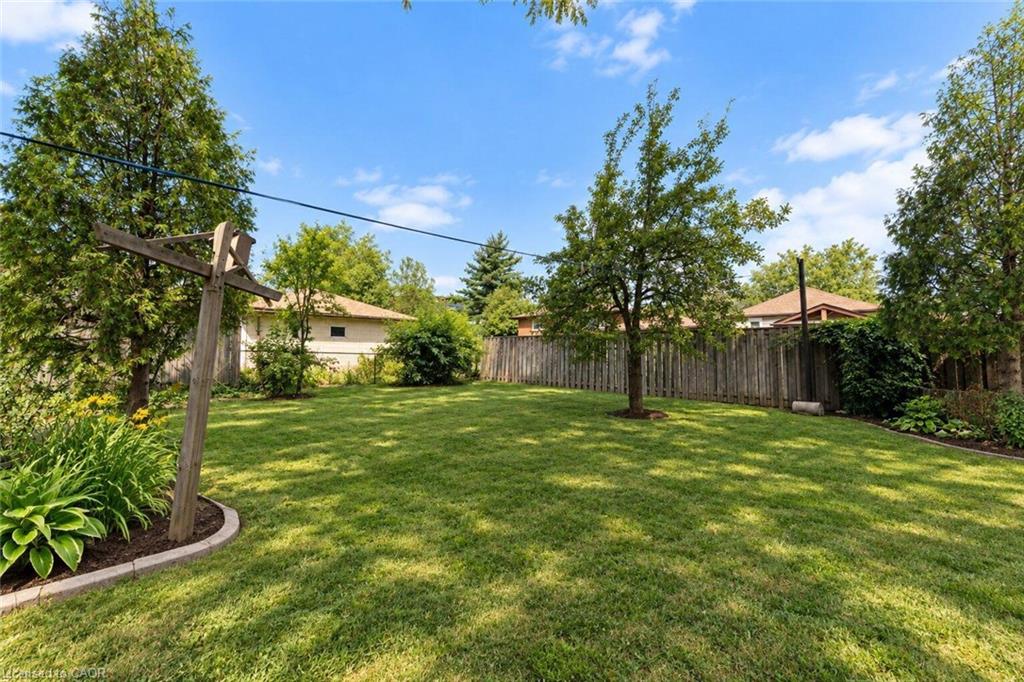 269 Queensdale Avenue E Property Photo 42