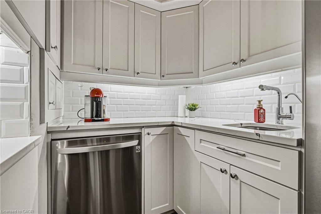 75 Pollock Avenue Property Photo 13