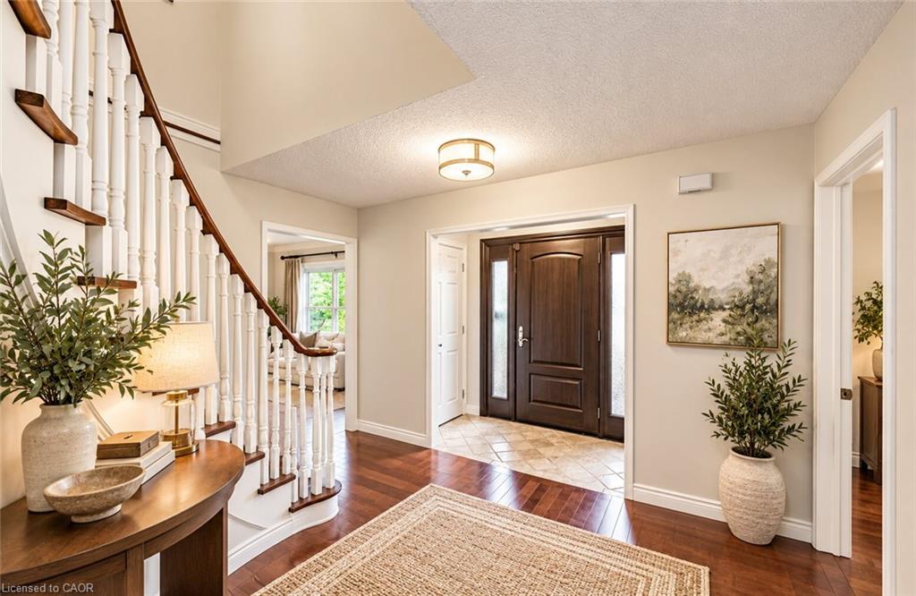500 Blenheim Crescent Property Photo 19