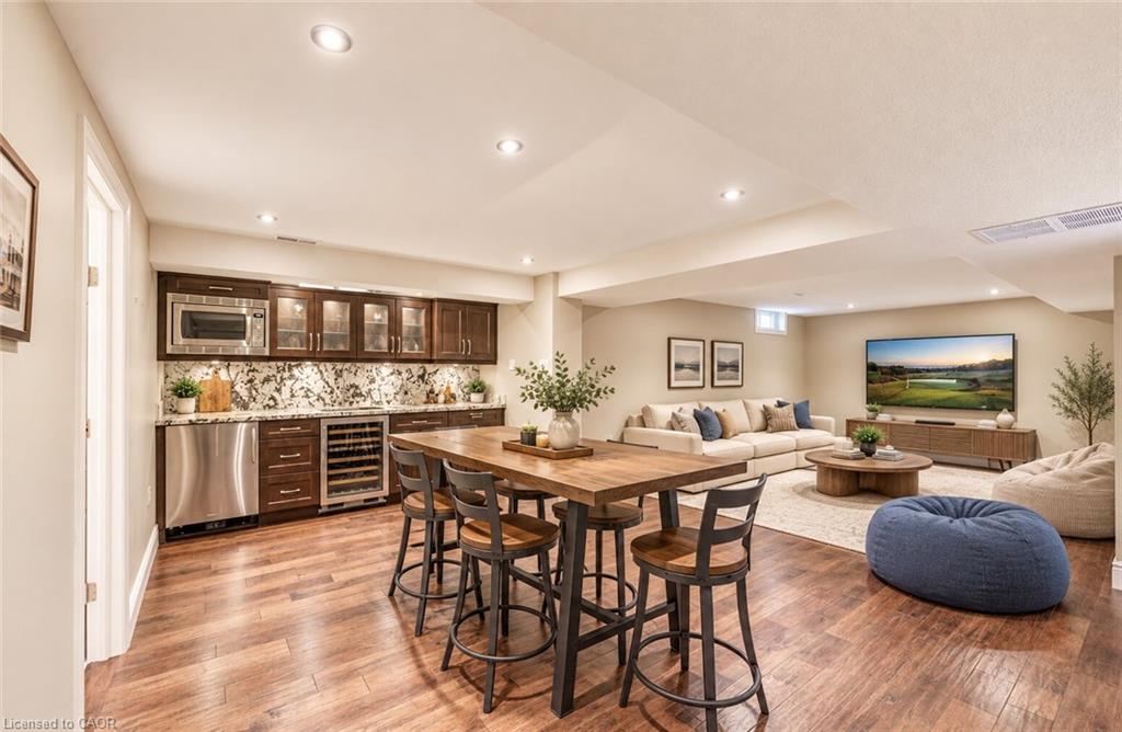500 Blenheim Crescent Property Photo 30