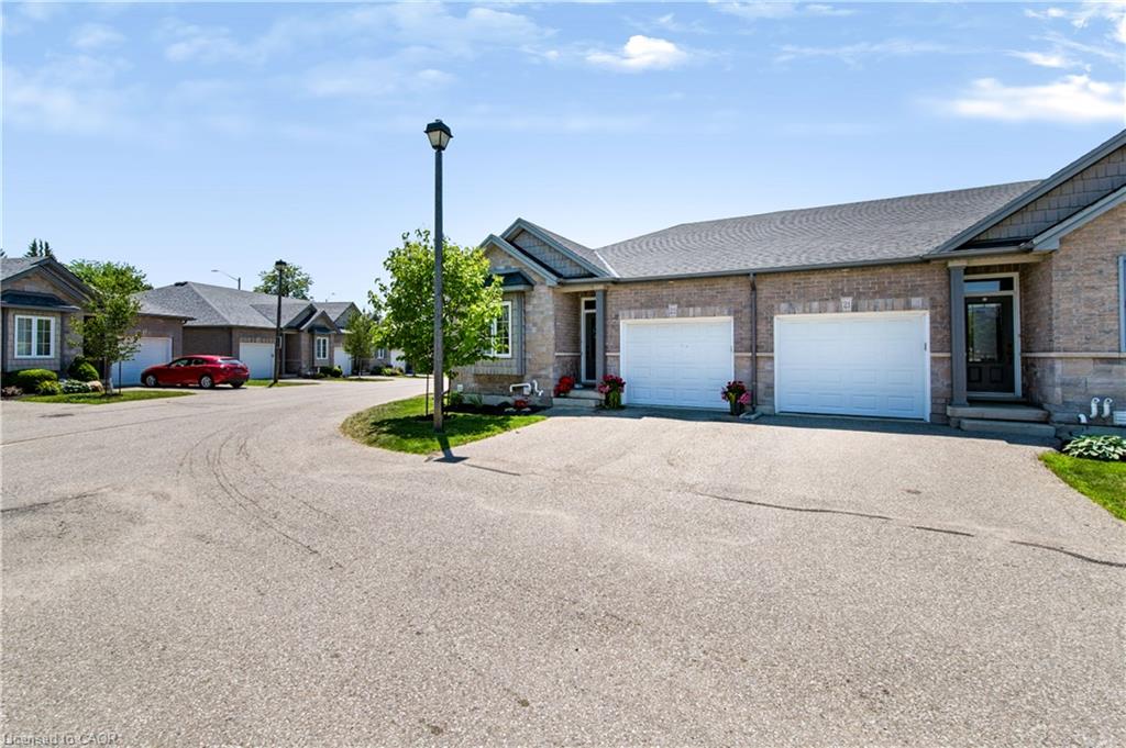 22-244 Dundas Street W Property Photo 1
