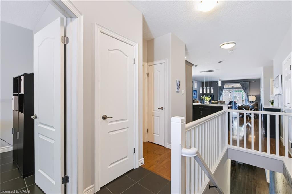 22-244 Dundas Street W Property Photo 4