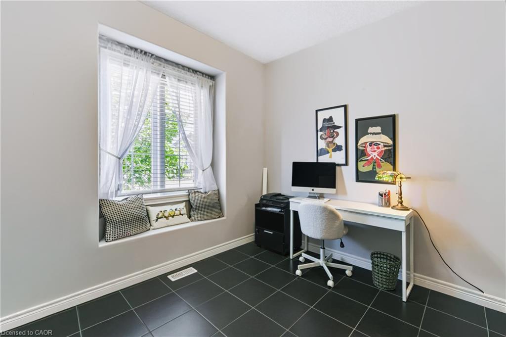 22-244 Dundas Street W Property Photo 5