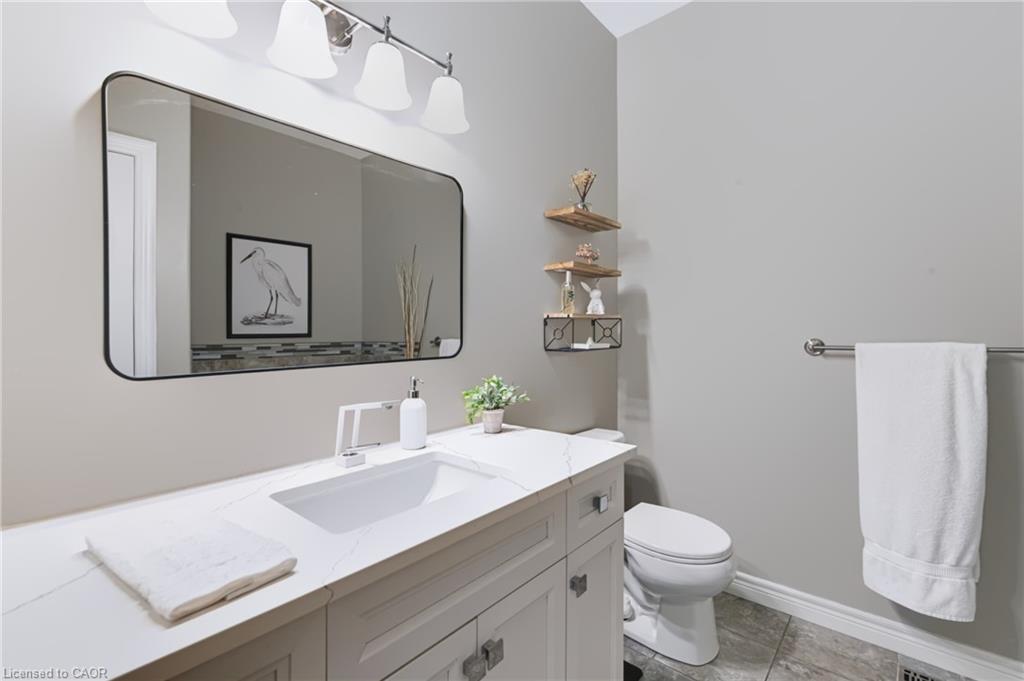 22-244 Dundas Street W Property Photo 20